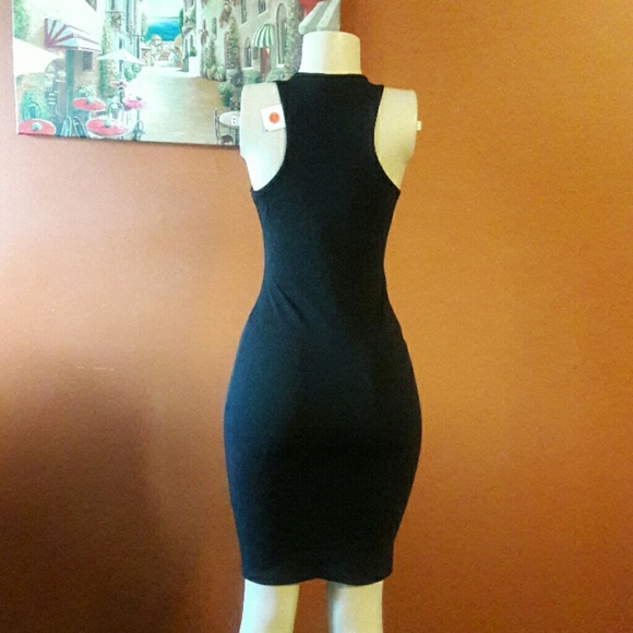 Dress - Picture 2 of 3